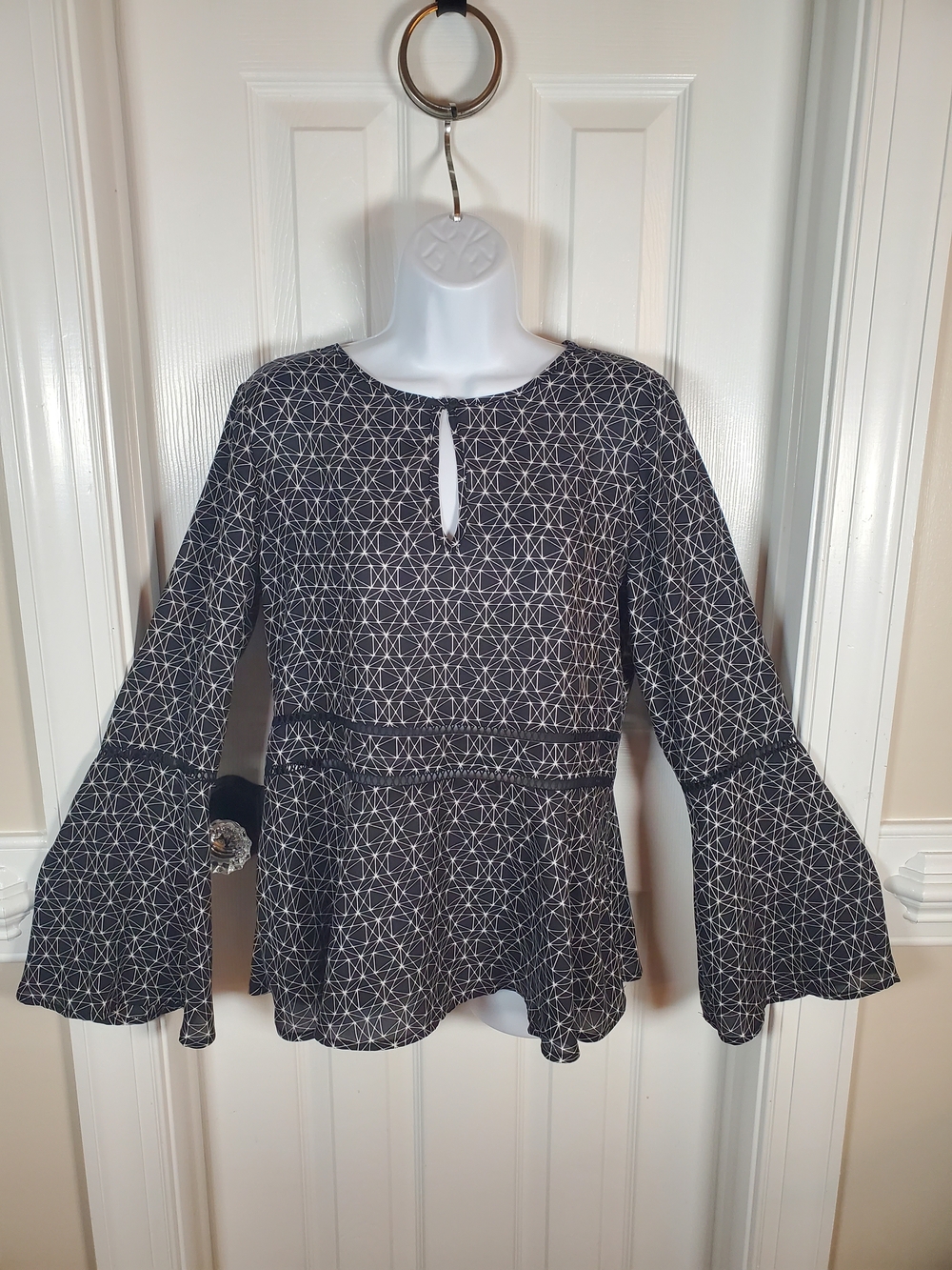 Lumiere Black and White Geometric Bell-Sleeve Peplum Top Sz. M